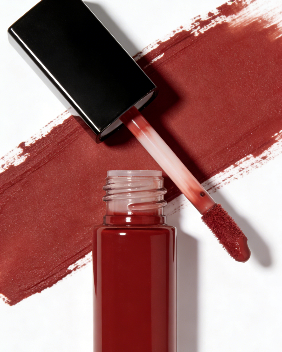 Luxury Lip Gloss | Long-Lasting Color & Transfer-Resistant