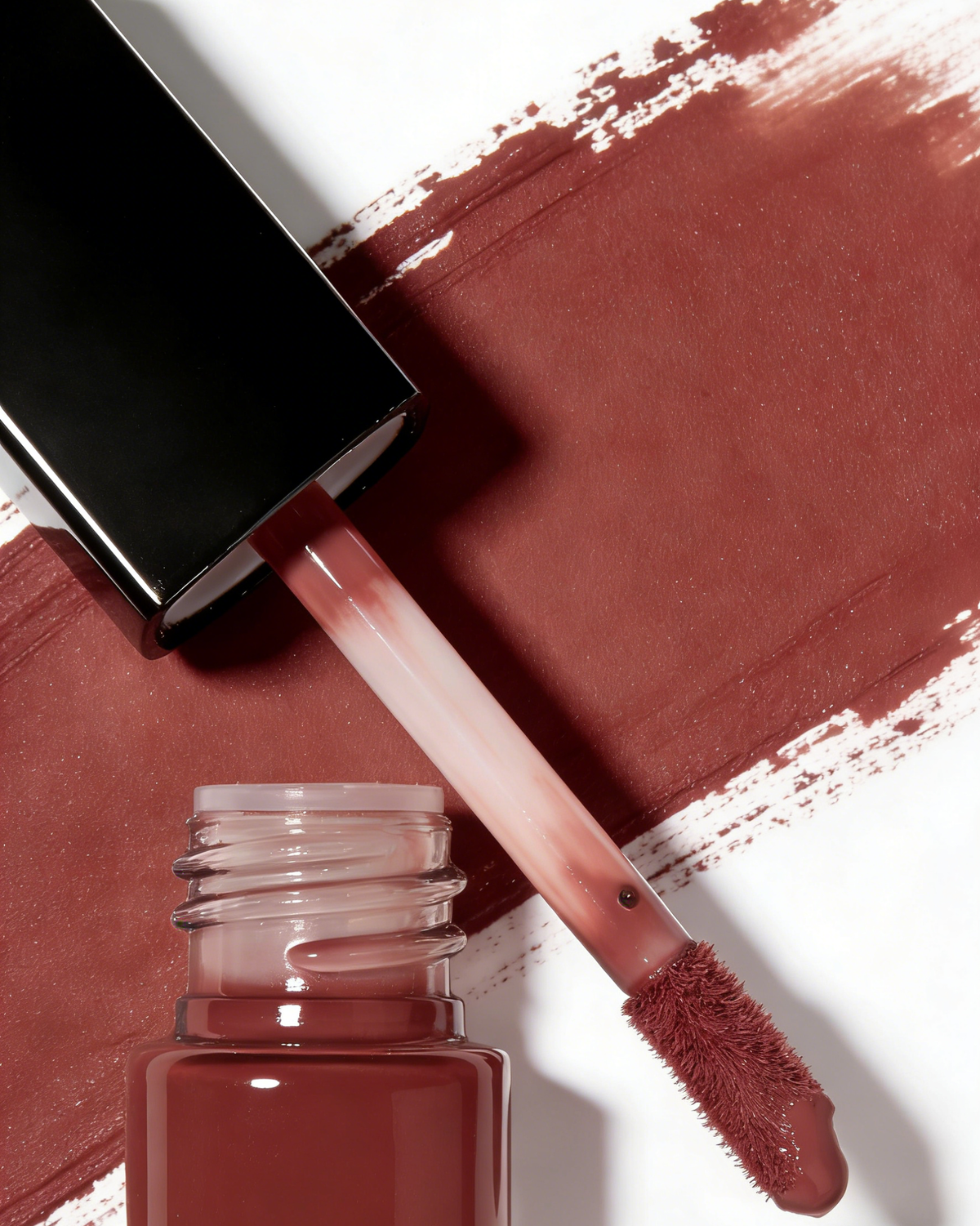 Luxury Lip Gloss | Long-Lasting Color & Transfer-Resistant